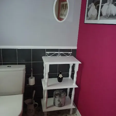 La Petite Echauguette Bed & Breakfast Jumelles (Maine-et-Loire)
