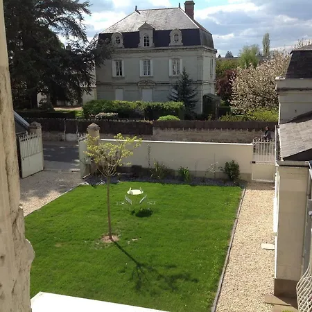 לינה וארוחת בוקר La Petite Echauguette Jumelles (Maine-et-Loire)